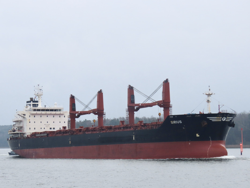 032939FE-EE2E-4C7C-B5F4-99918C25A80F