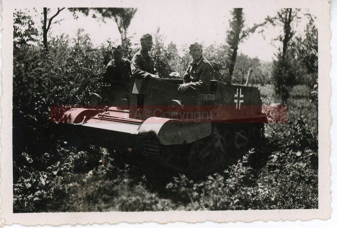 Beute Tank Panzer Panzerspähwagen Foto