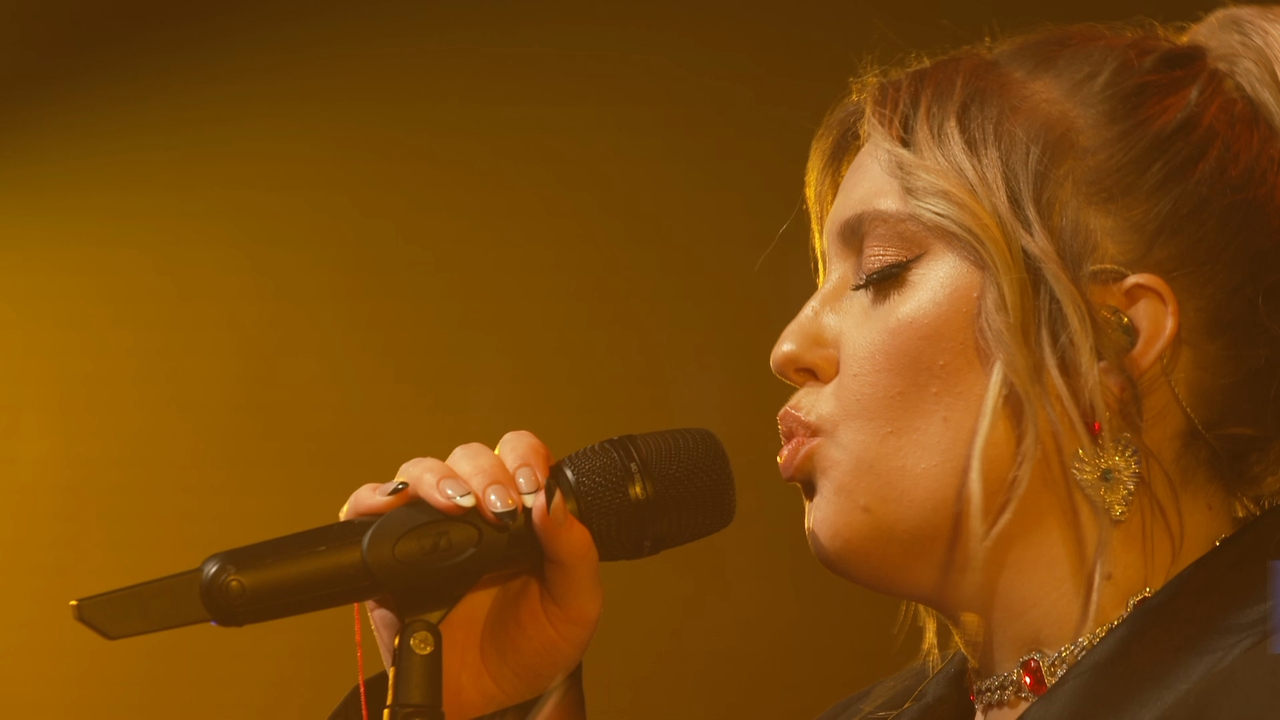 Ella Henderson - Capital FM-Virgin Voyages,11th Mar 2022(FEED-1080i-MPA2.0-@rt-v-k)-HDMania.ts_20220