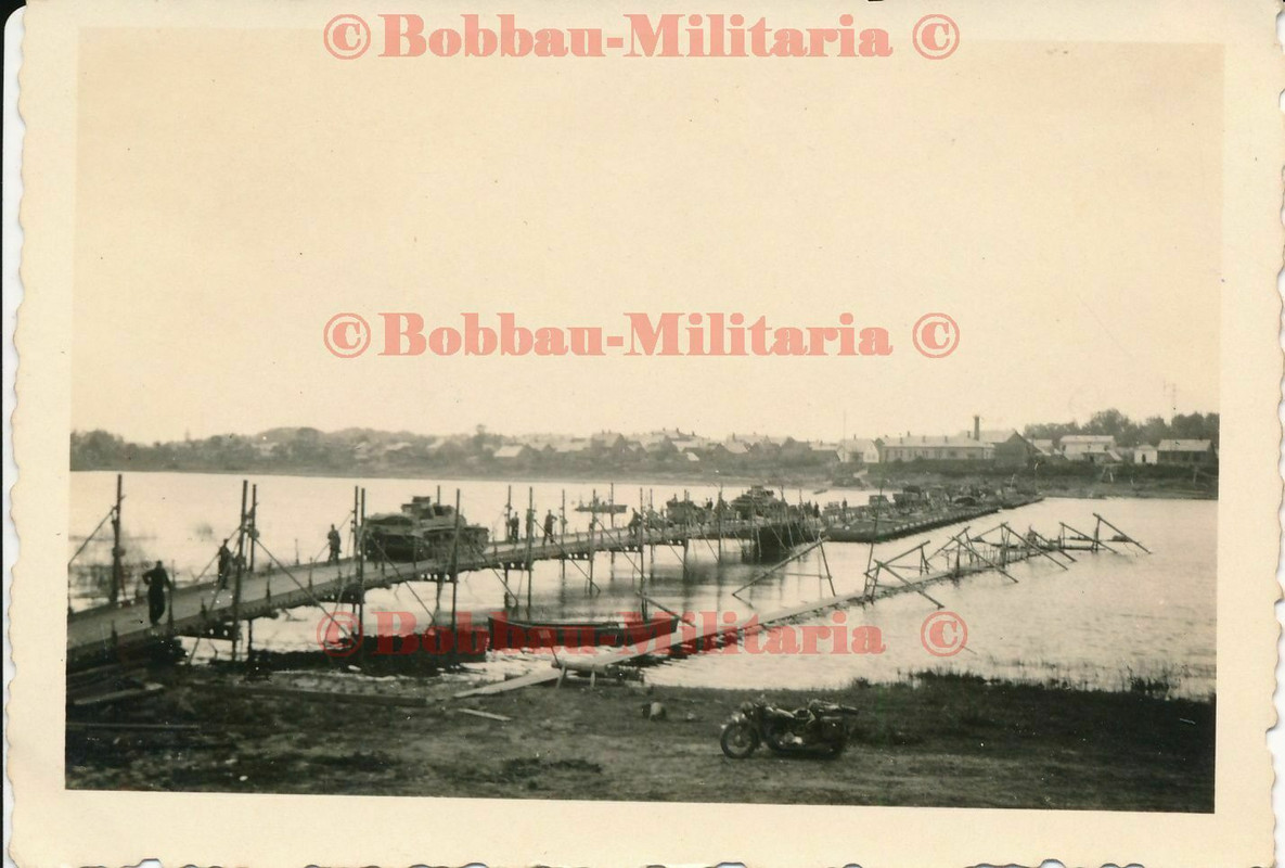 Russland Panzerkampfwagen III NOT Brücke Ponton Wolga Panzer Regiment 1 !
