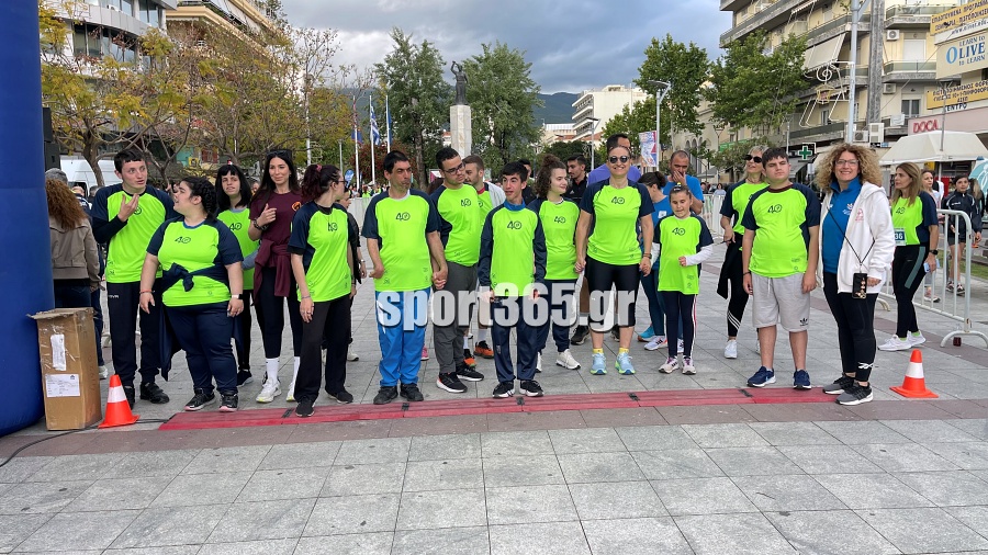 , 23&omicron;&sigmaf; &Alpha;&gamma;ώ&nu;&alpha;&sigmaf; &Delta;&rho;ό&mu;&omicron;&upsilon; &Kappa;&alpha;&lambda;&alpha;&mu;ά&tau;&alpha;&sigmaf;: &Mu;&iota;&alpha; &pi;&omicron;&lambda;ύ&chi;&rho;&omega;&mu;&eta; &gamma;&iota;&omicron;&rho;&tau;ή &alpha;&theta;&lambda;&eta;&tau;&iota;&sigma;&mu;&omicron;ύ &mu;&epsilon; &pi;&rho;&omega;&tau;&iota;έ&sigmaf; &Mu;&pi;&omicron;&upsilon;&rho;ί&kappa;&alpha; &kappa;&alpha;&iota; &Zeta;&omicron;&sigma;&kappa;ί&nu; (&phi;&omega;&tau;&omicron;&gamma;&rho;&alpha;&phi;ί&epsilon;&sigmaf; &kappa;&alpha;&iota; &beta;ί&nu;&tau;&epsilon;&omicron;)