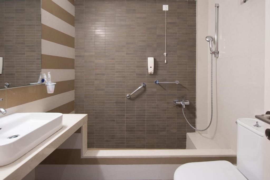 Luxury Facility View 4
