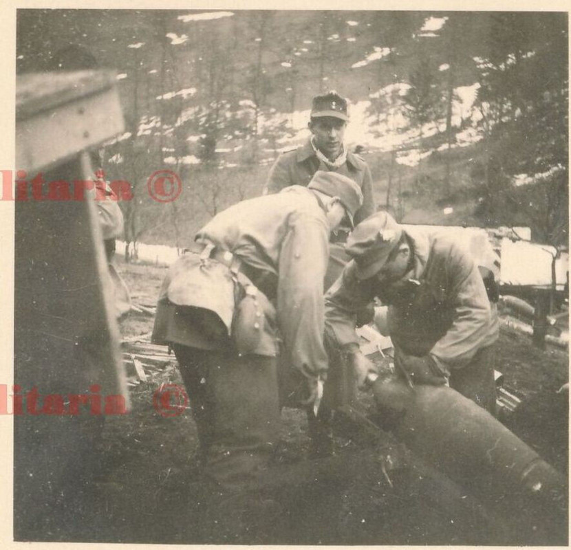 Gebirgsjäger 1944 Villach Grenze Italien Muniton für 30-cm-Nebelwerfer 42 3