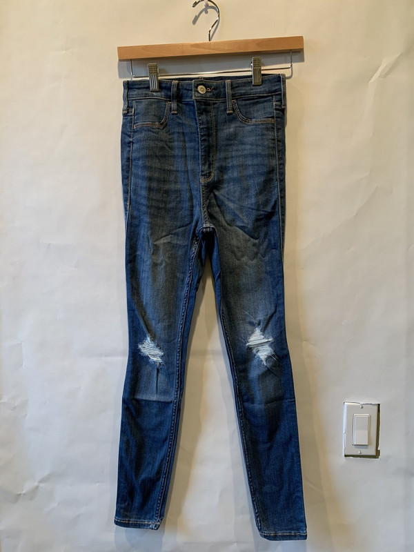 HOLLISTER CALIFORNIA ULTRA HIGH RISE JEAN LEGGING 3S 26W 26L | MDG Sales,  LLC