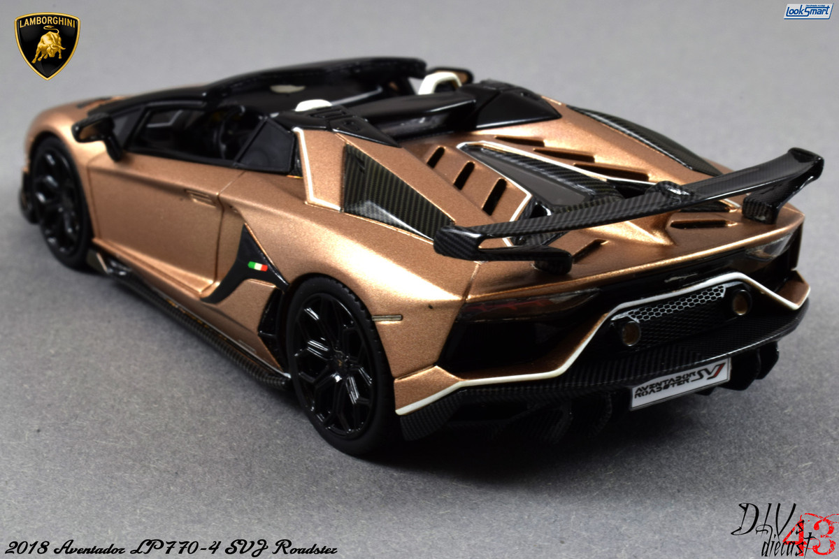 Lamboghini Aventador SVJ Roadster LookSmart (3)