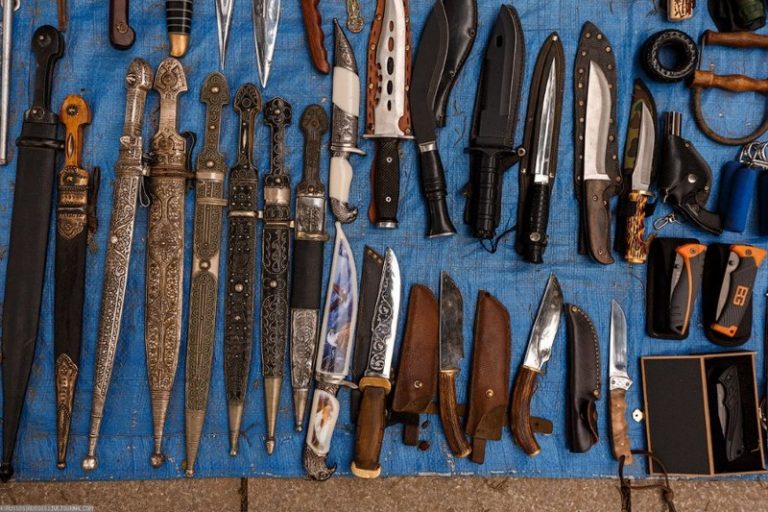 Чего только не встретишь на блошиных рынках!