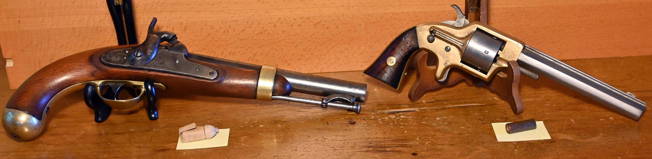 HANDGUNS WITH CARTRIDGES