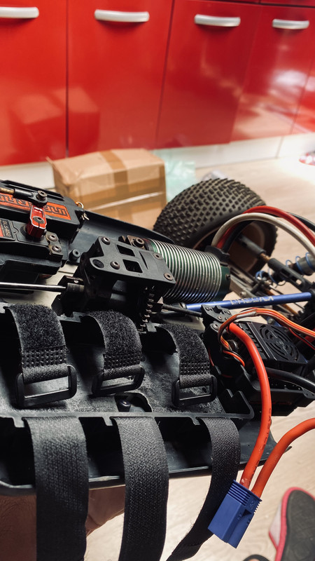 4FBB9AE5-3BEE-4CE8-8978-E9DFCBB23159