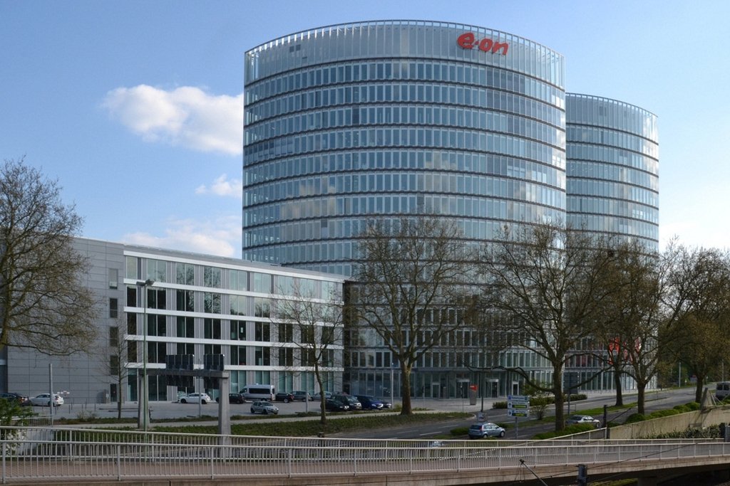 2011-04-EON-Ruhrgas-Zentrale-Essen-wiki.jpg