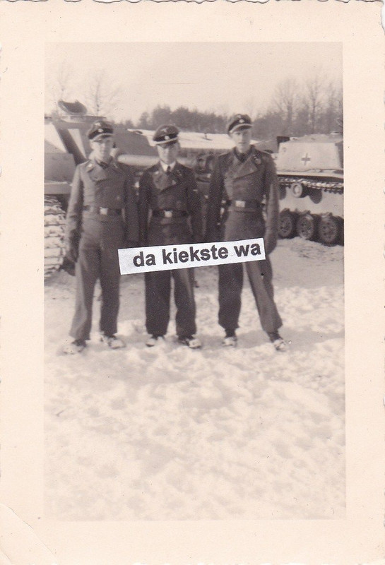 Foto Besatzung Zugfü. StuG Batterie Div das Reic