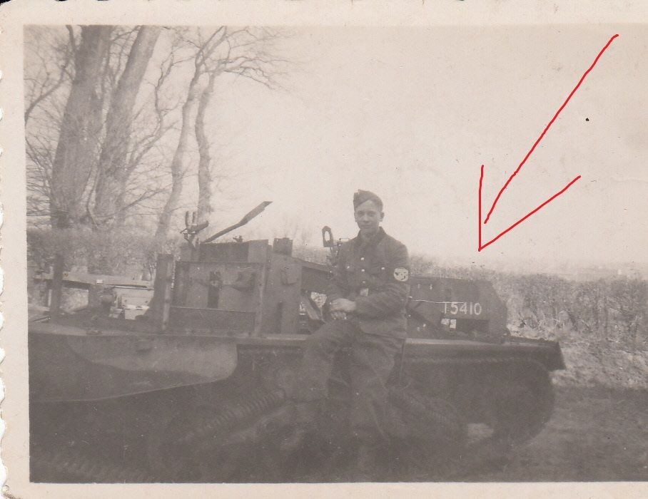 Foto Soldat Beute Panzer Tank seltene Ausführung