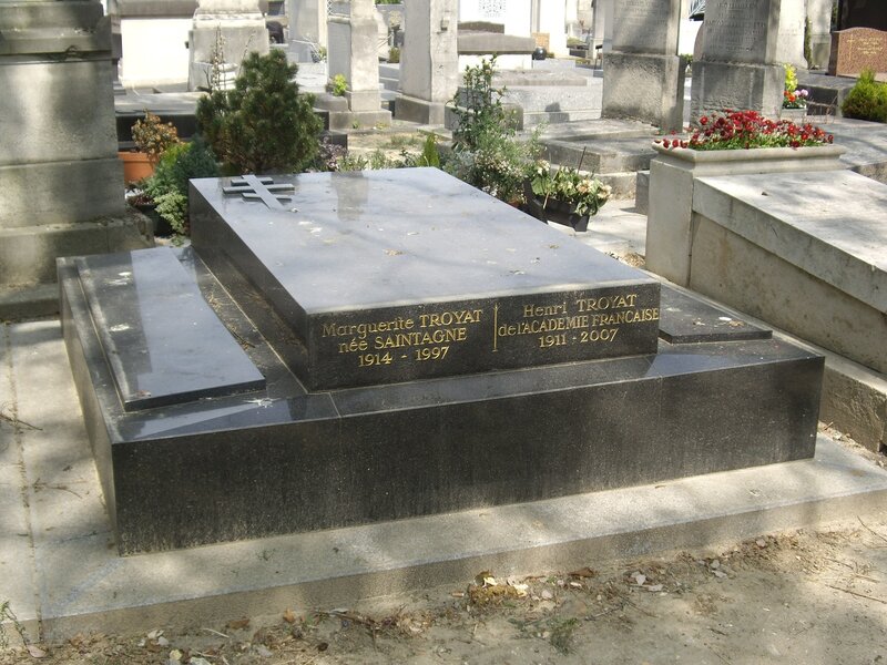 Tombe-Henri-Troyat-Cimeti-re-du-Montparnasse