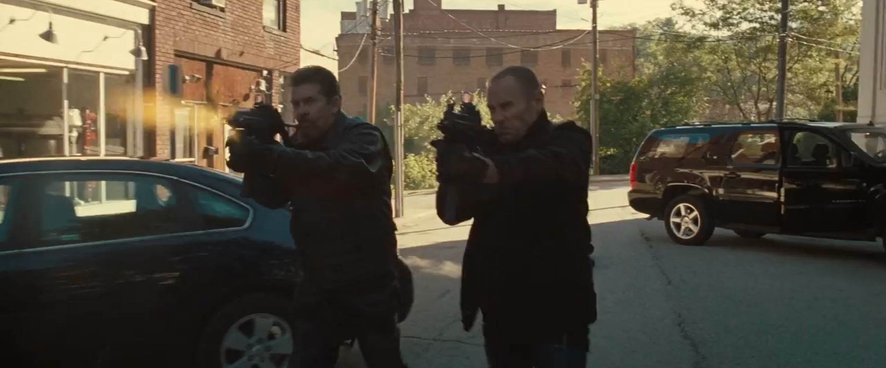 Abduction 2011 BluRay [Hindi + Tamil + Telugu + English] 480p, 720p ESub Screenshot
