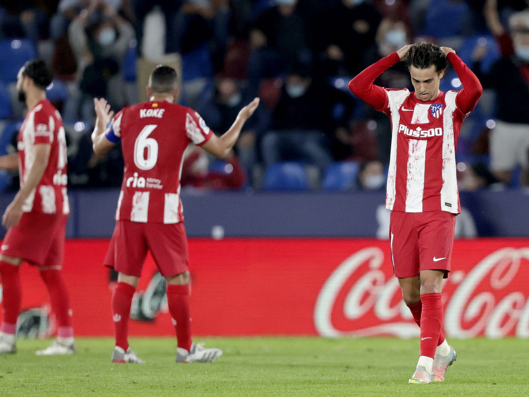 Polémica en el partido Atlético de Madrid vs Betis por el VAR y el árbitro