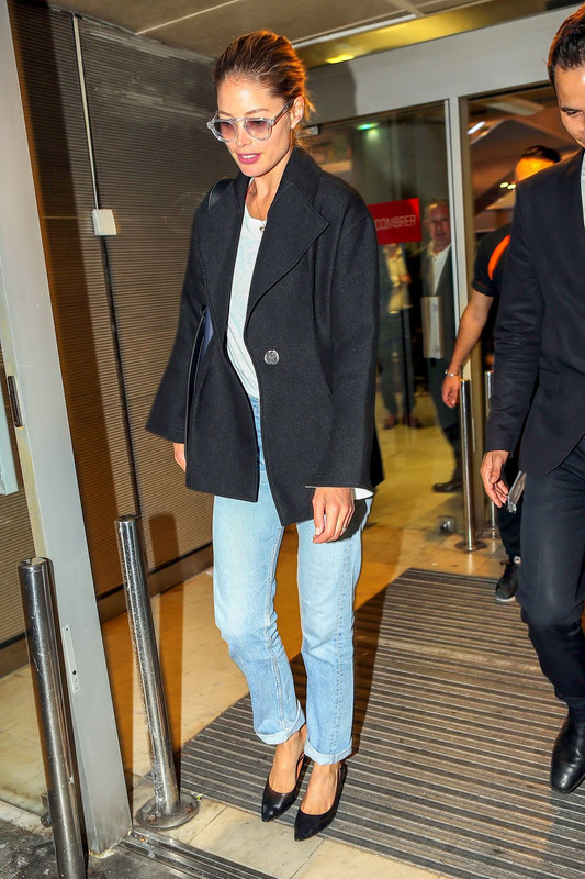 doutzen kroes at nice airport 05 13 2018 2 — Postimages