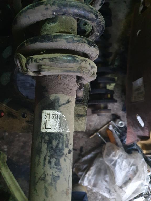 Стойка амортизатора