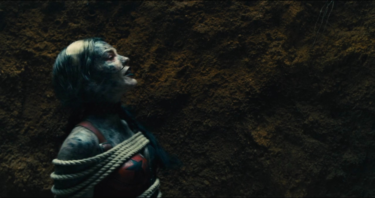 VS--TheSuicideSquadMax-41’04”