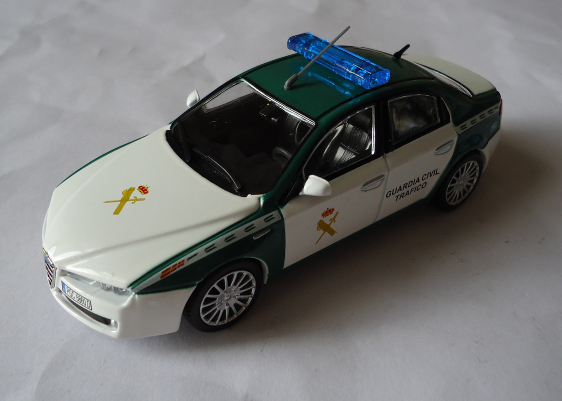 Alfa-Romeo-159 Guardia