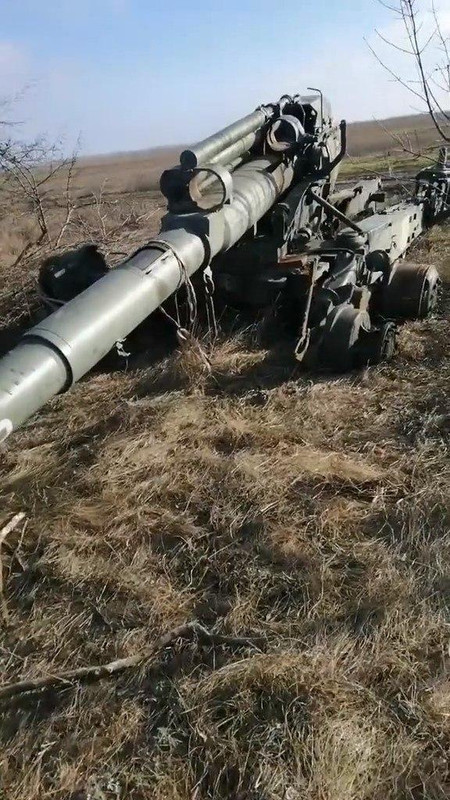 1009 2A36 'Giatsint-B' field gun destr 30 11 22
