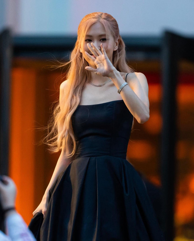 foto Rose BLACKPINK di The MET untuk even Sulwhasoo