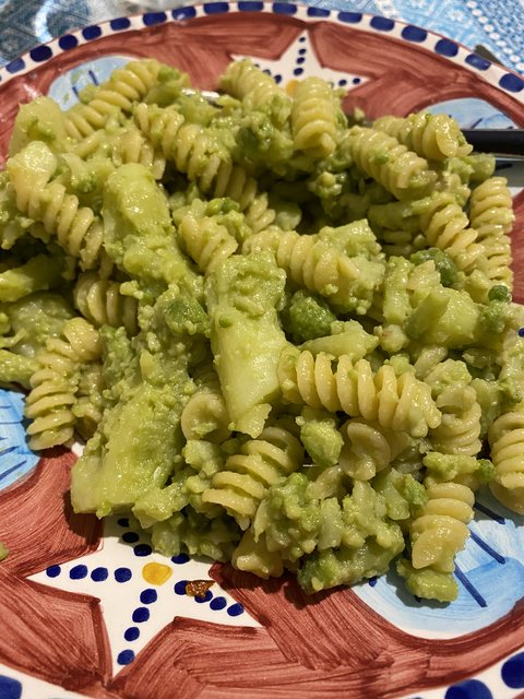 D8CD2CFB-6F49-4107-8706-2604BD284B31