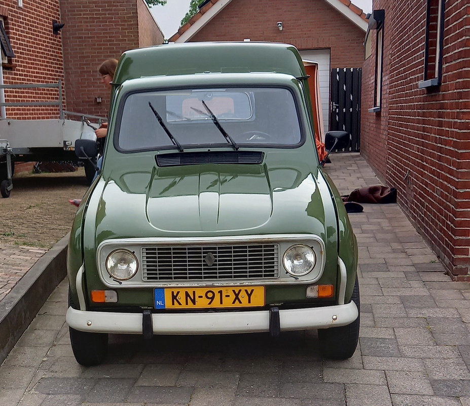 BB8D2FA4-FC1A-4D10-A315-DDD8C27ADDCE