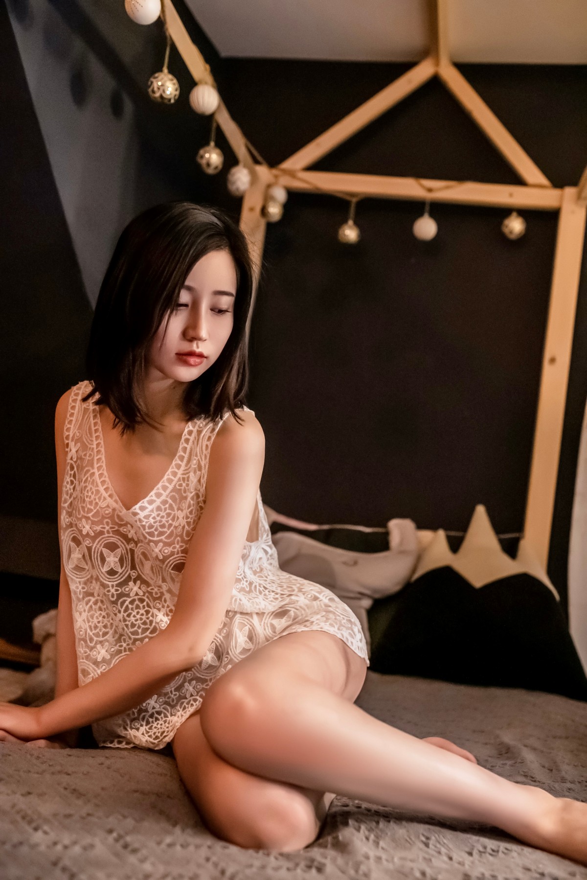 年年nnian 白色网纱透视写真 清纯性感风格图集插图4