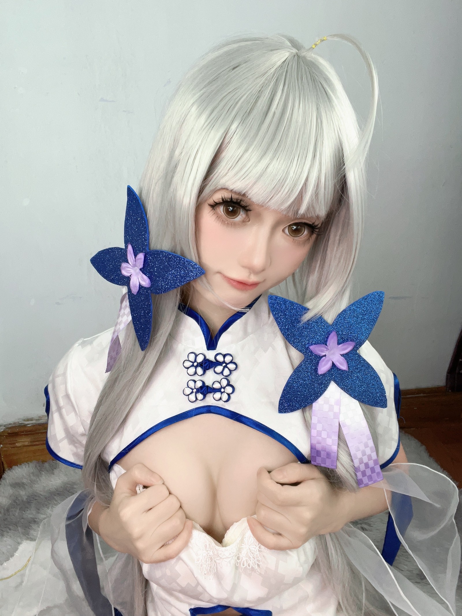 趴趴捣蛋陌 光辉 自拍写真合集｜碧蓝航线角色 高清图集＋视频（72P＋2V｜619MB）插图3