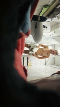 [Image: Voyeur14325150216.jpg]