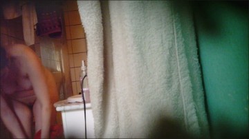 [Image: Voyeur14315140951.jpg]
