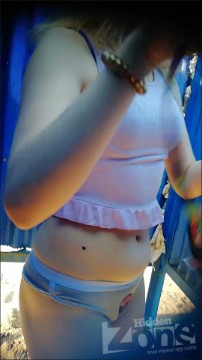 [Image: Voyeur18115074813.jpg]