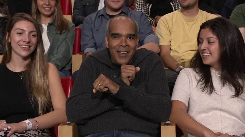 [Image: svchsa3g87d1.jpg]