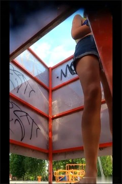 [Image: Voyeur10185111506.jpg]
