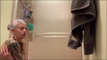 [Image: Voyeur18925121020.jpg]