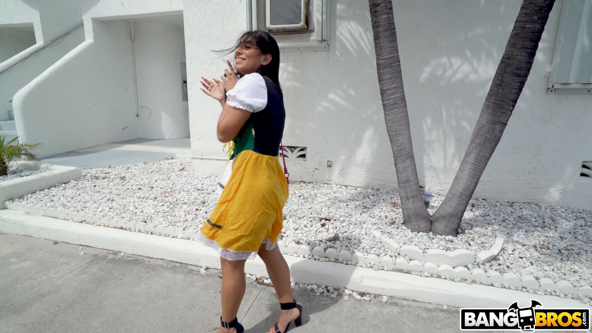 Violet Myers Oktober Breasts BANGBROS mp4 0002 — Postimages