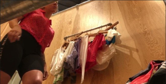 [Image: Voyeur25565103009.jpg]