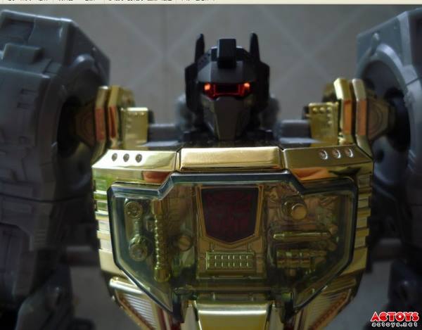 563935_655738001104762_1431121596_n