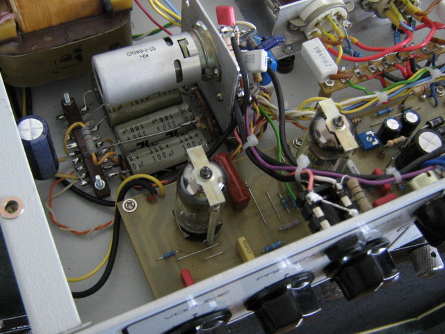 2u_amp_2