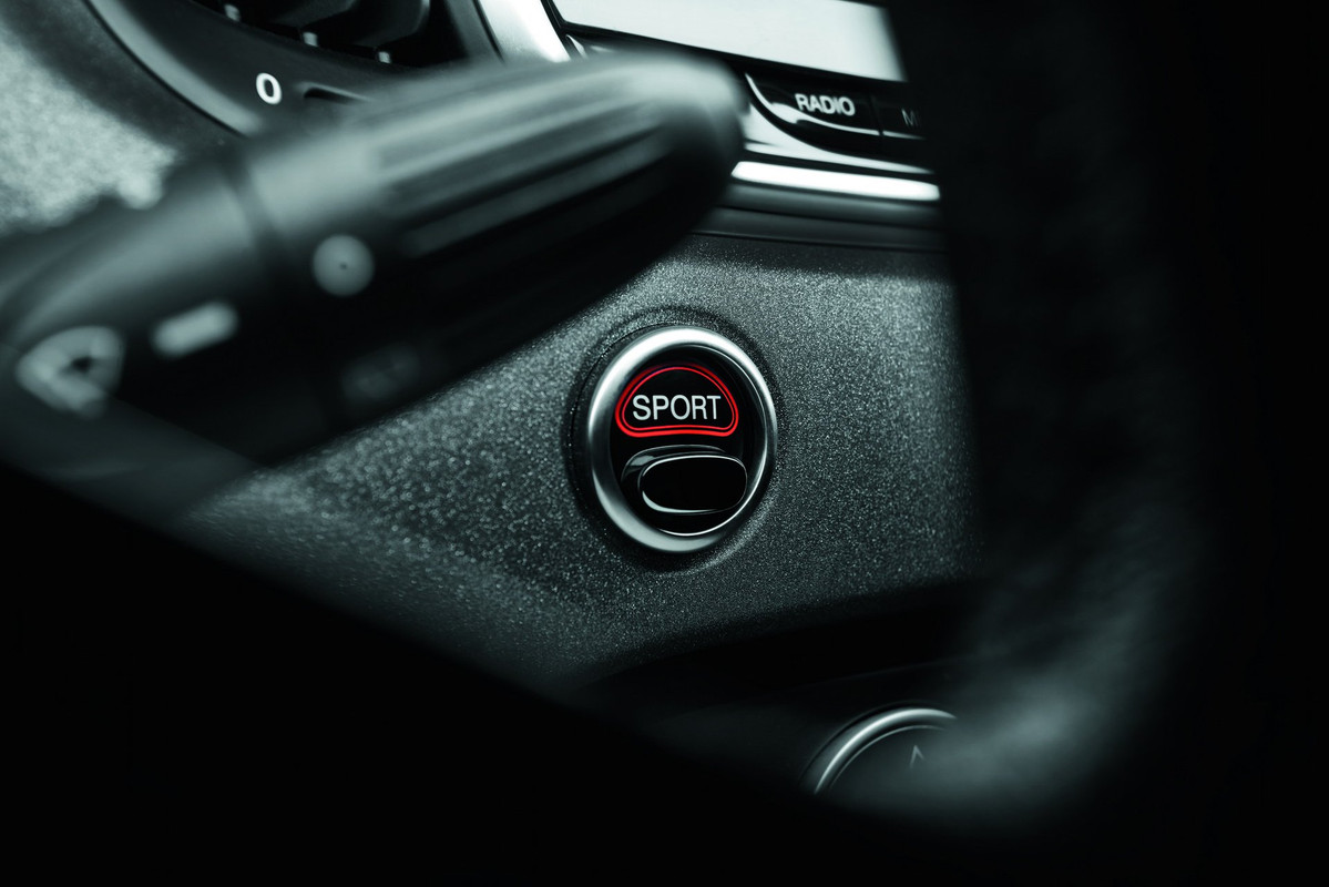 2019 Abarth 595 Competizione (10)