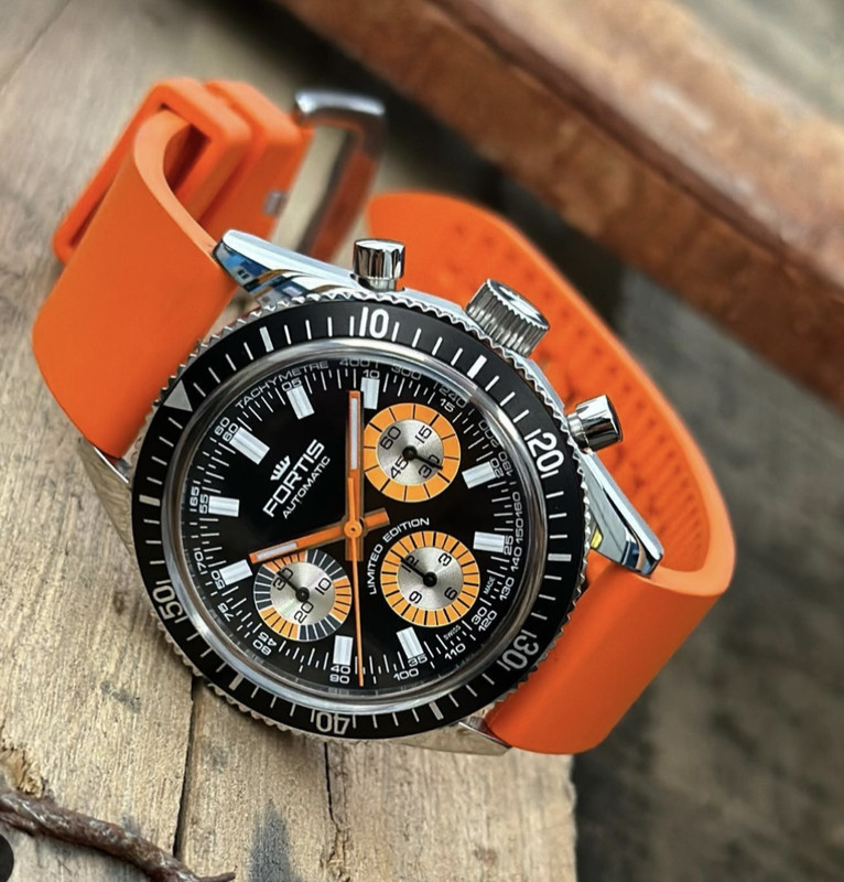 4A9AAE0B-7C88-425E-A103-9C938C93B1DC