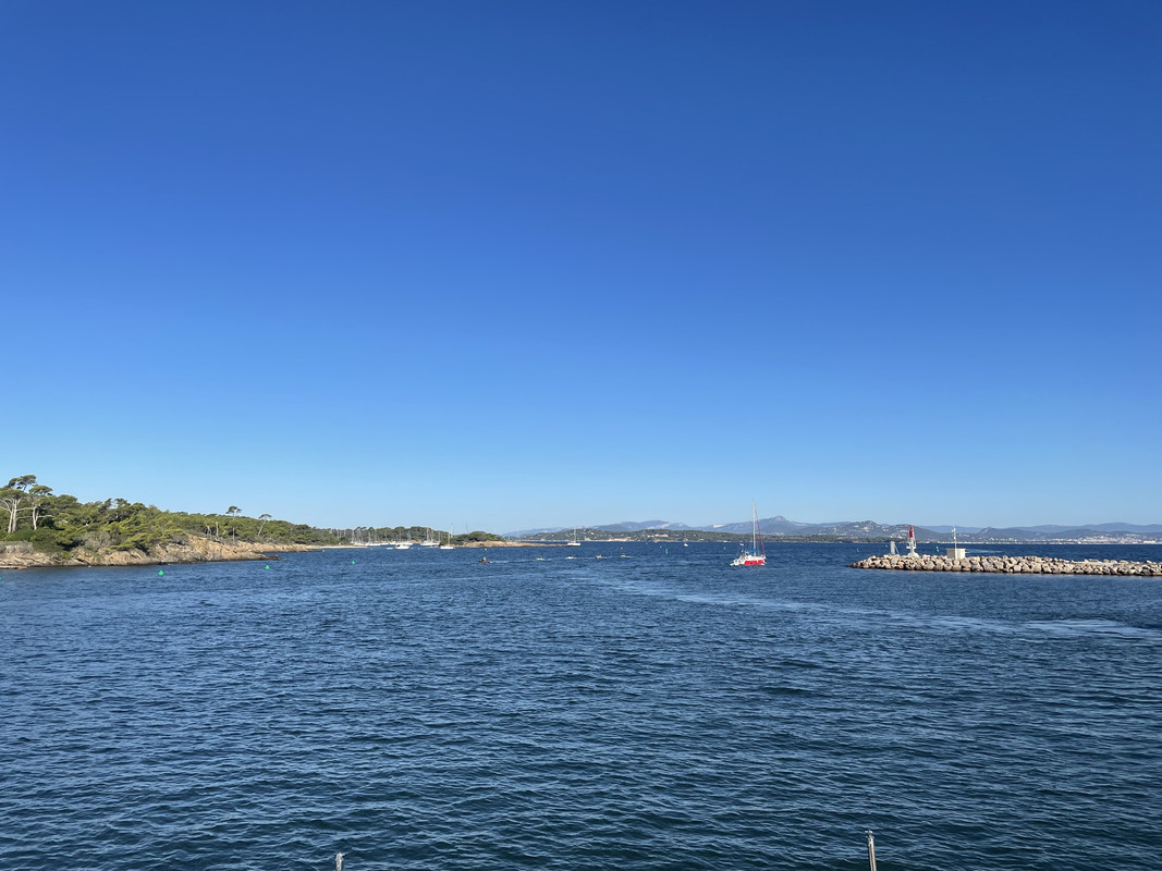 9F64C378-25BE-4416-9FFC-34EF9E272AF5