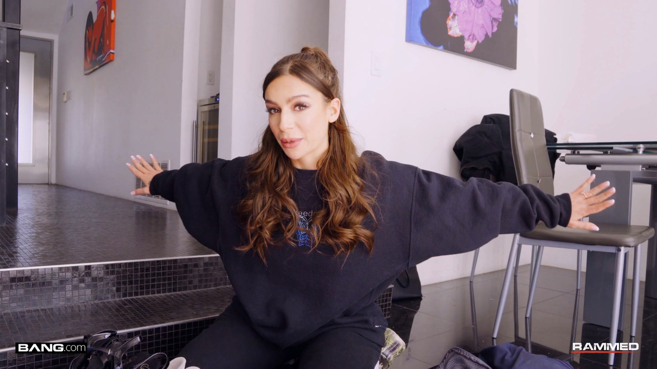 April Olsen lets us deep inside behind the scenes!.mp4_20230706_184642.867
