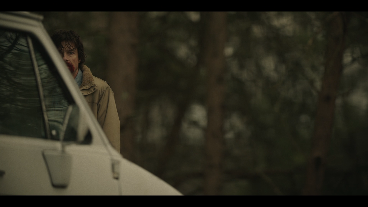 The.Outsider.2020.S01E01.Fish.in.a.Barrel.1080p.AMZN.WEB-DL.DDP5