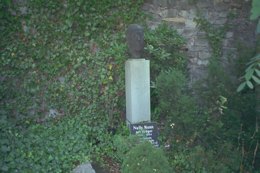 i000270