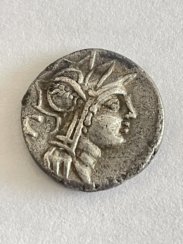 Denario gens Junia. D·SILANVS·L·F ROMA. Victoria en biga. Roma. C6-F0-BE7-B-FC9-D-4872-A7-BF-18-F7569-F1-FBB