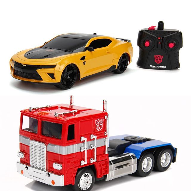 Jada-Toys-RC-TLK-Bumblebe-And-G1-Optimus-Prime