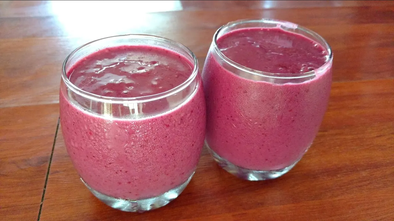 Reduce los niveles de triglicéridos con este licuado de frutas fácil de preparar