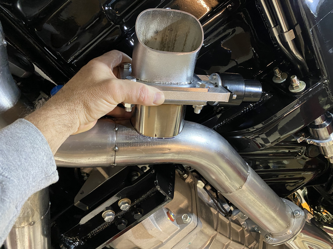 AF07533B-610D-42E6-A872-54B631CCC5DD