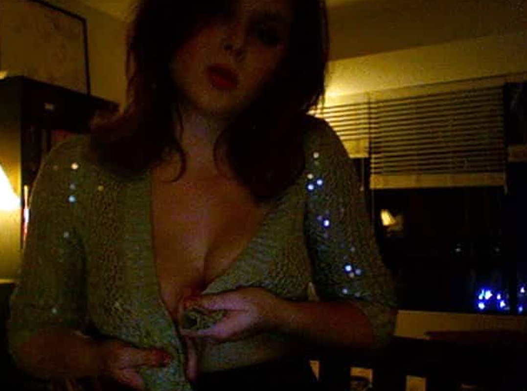 Renee-Olstead-nude-Scandal-Post-24