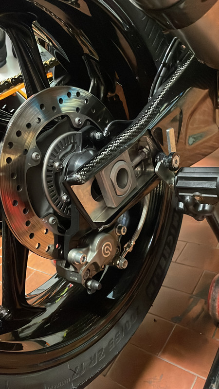 6F09BE5D-1BC8-49C4-8DD2-8D69F30344B9